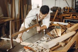 Peran Penting Tukang Kayu dalam Kehidupan Modern